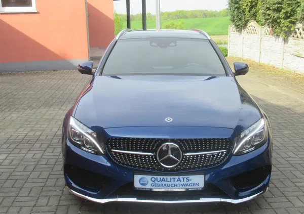 samochody osobowe Mercedes-Benz Klasa C cena 33000 przebieg: 105000, rok produkcji 2017 z Międzychód